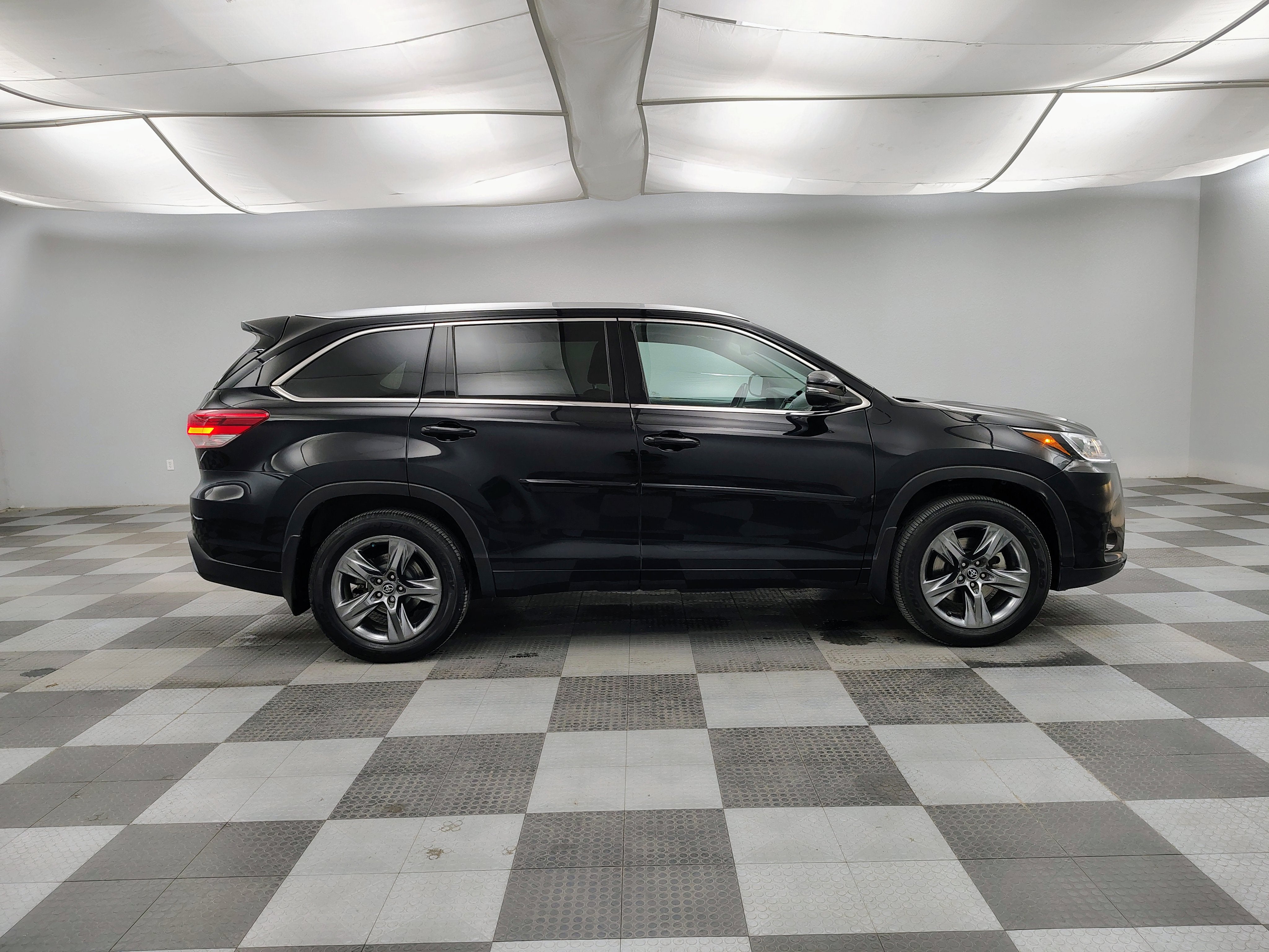 2018 Toyota Highlander Limited Platinum