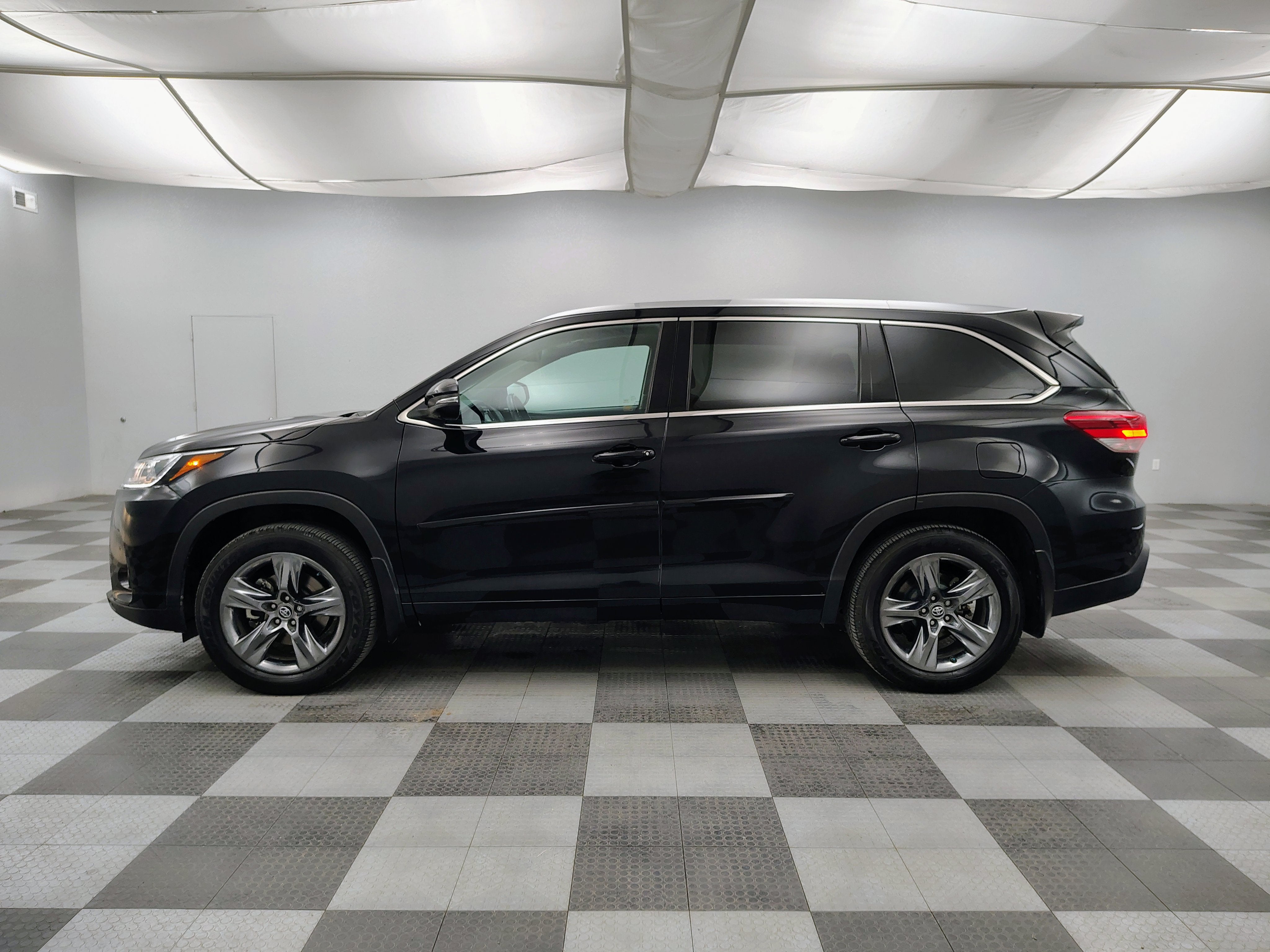 2018 Toyota Highlander Limited Platinum