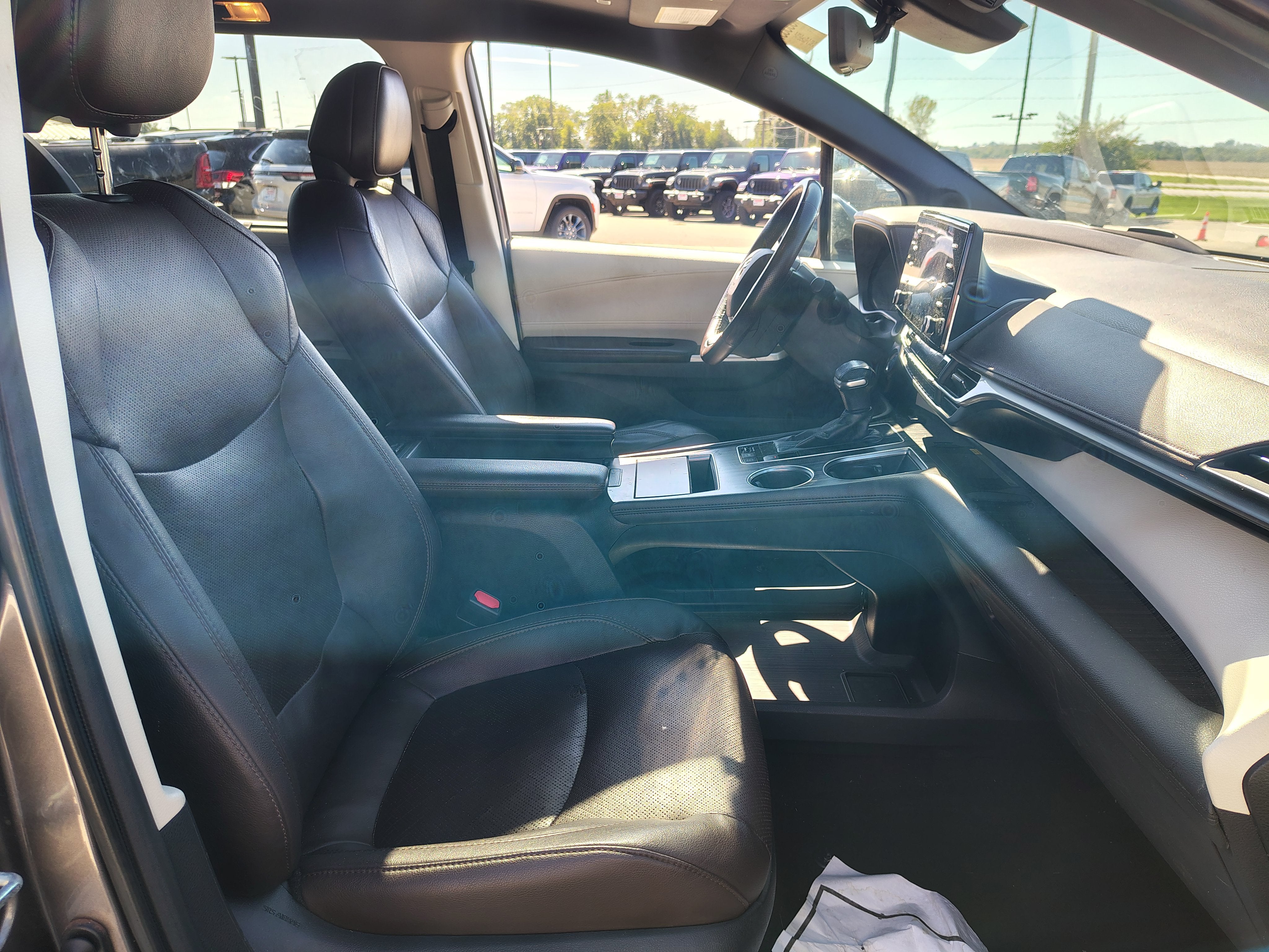 2021 Toyota Sienna Platinum 7 Passenger