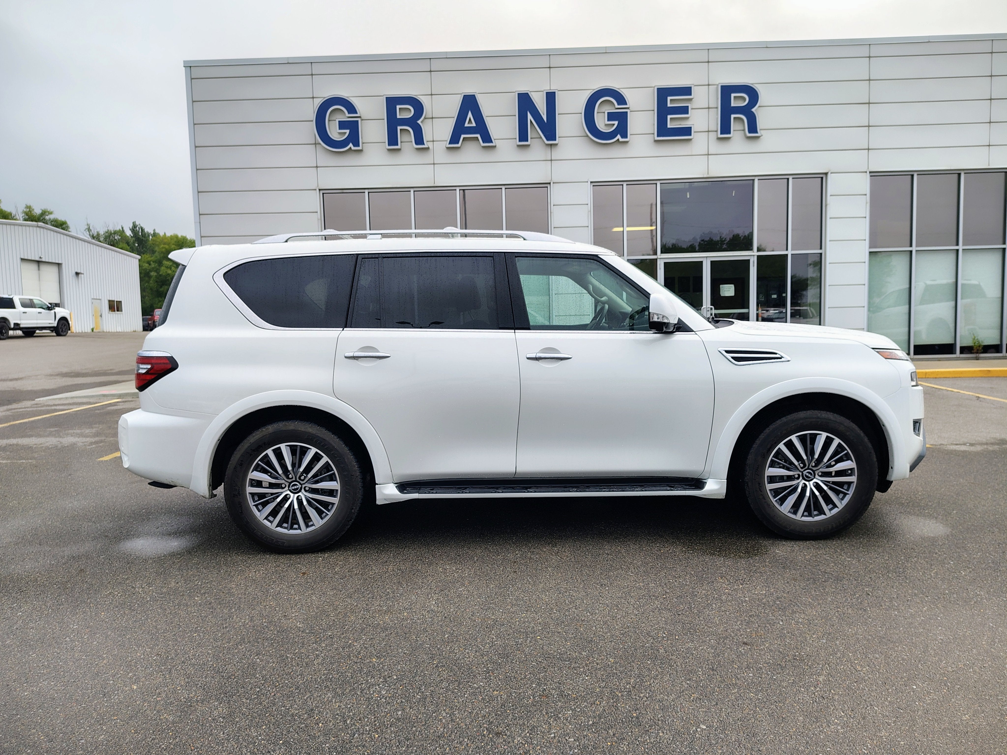 2024 Nissan Armada SL