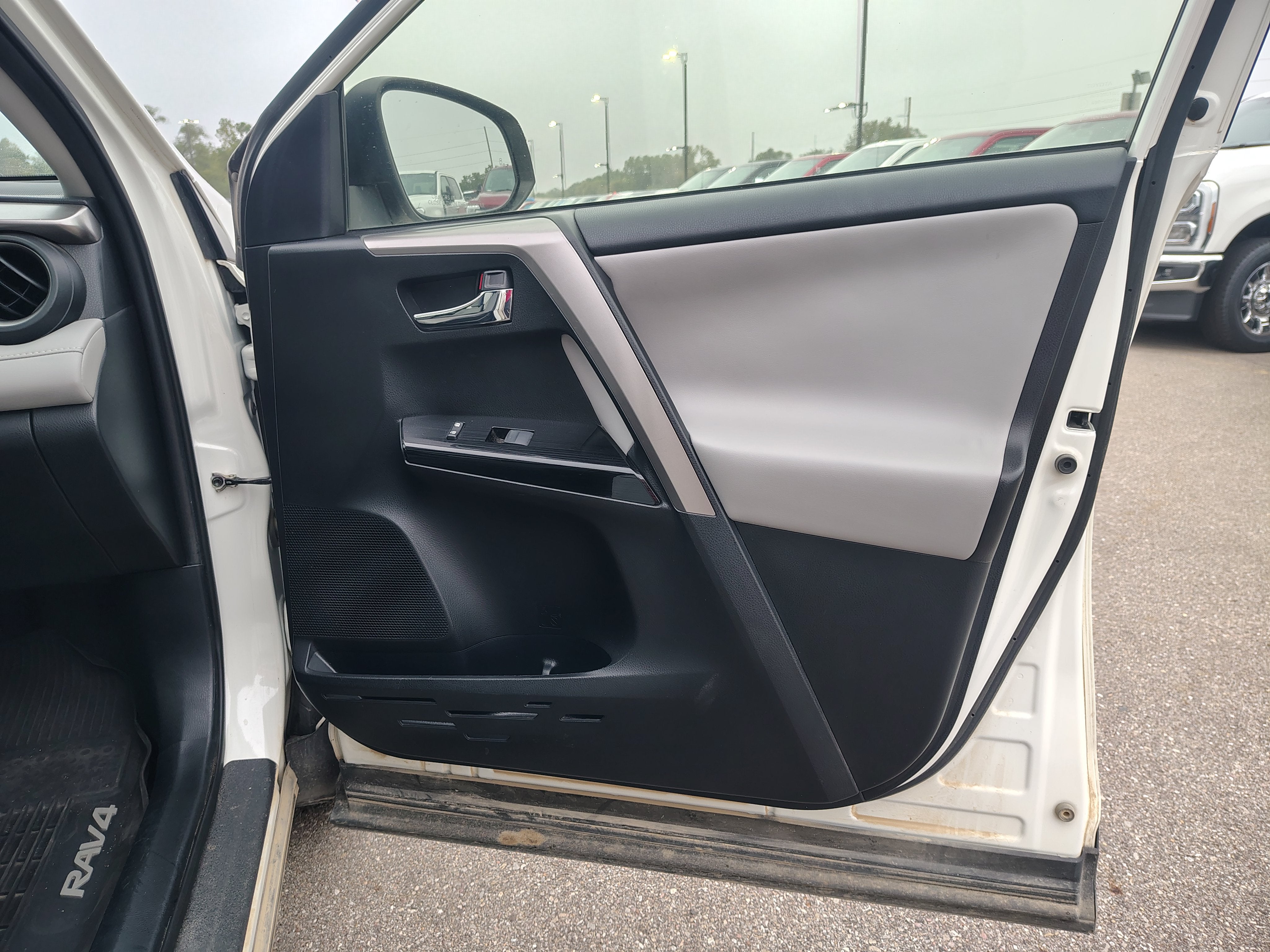 2017 Toyota RAV4 Hybrid Limited
