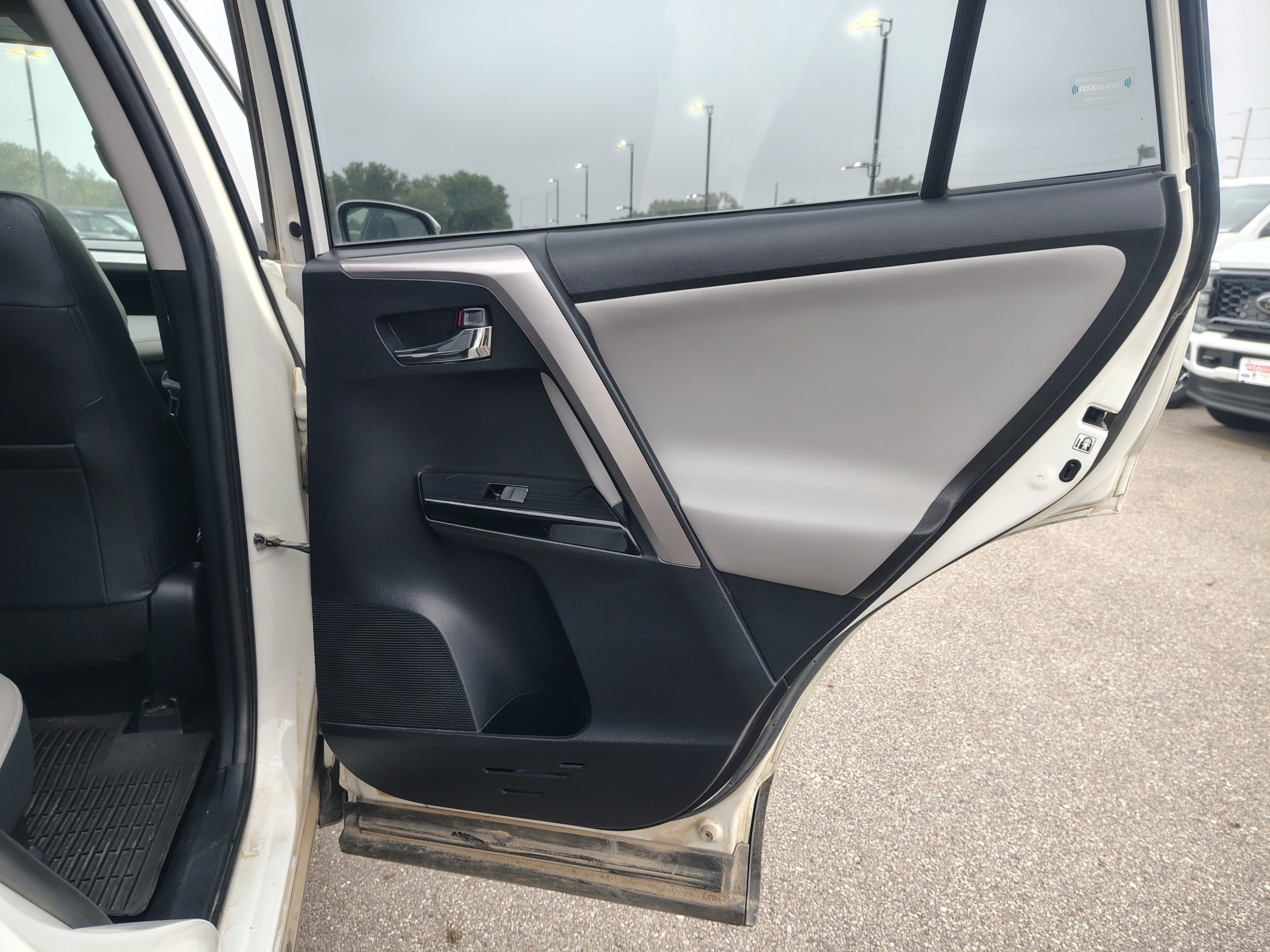 2017 Toyota RAV4 Hybrid Limited