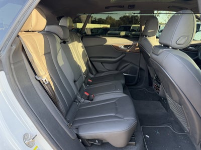 2022 Audi Q8 55 quattro Premium