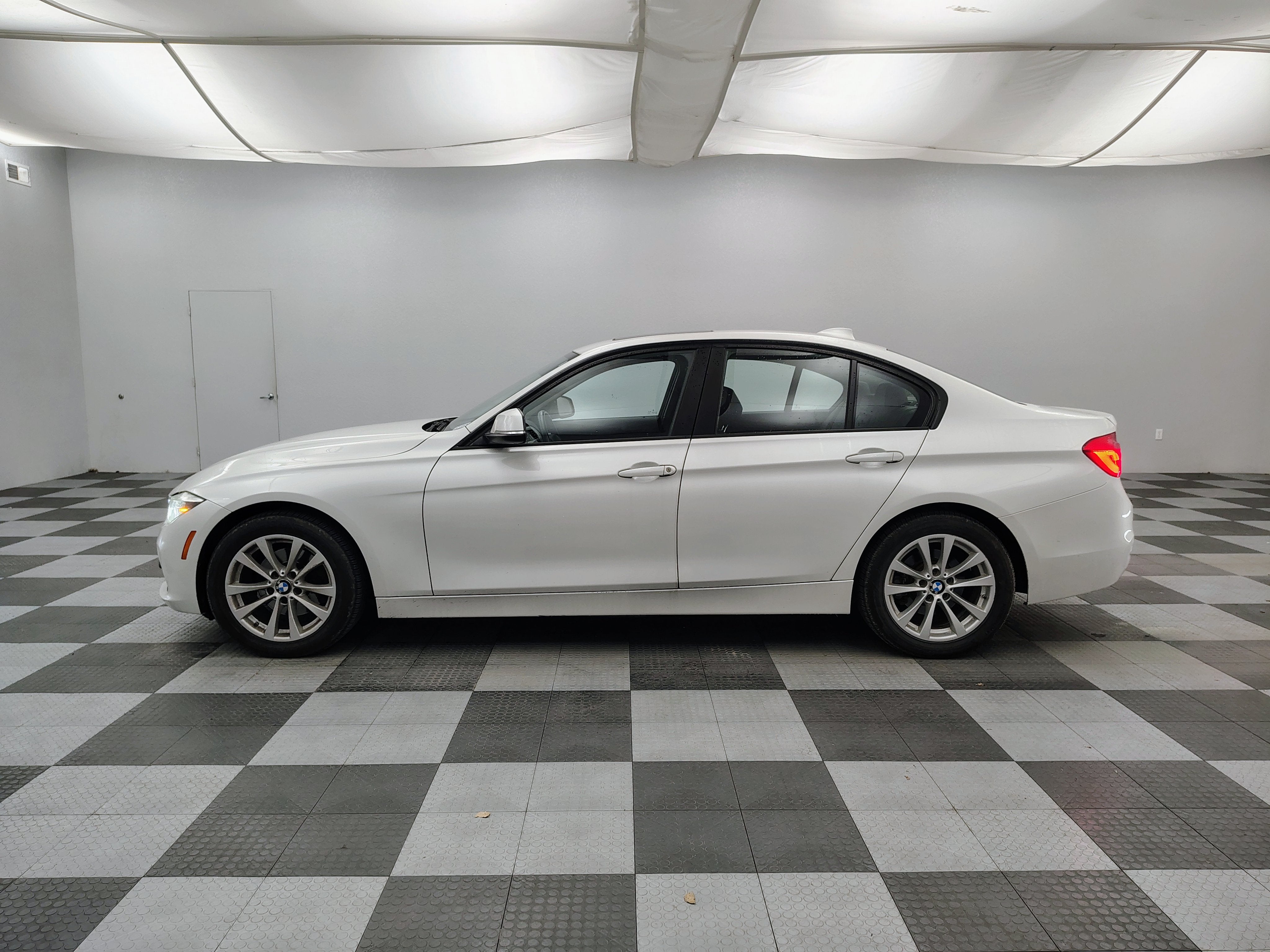 2018 BMW 3 Series 320i xDrive