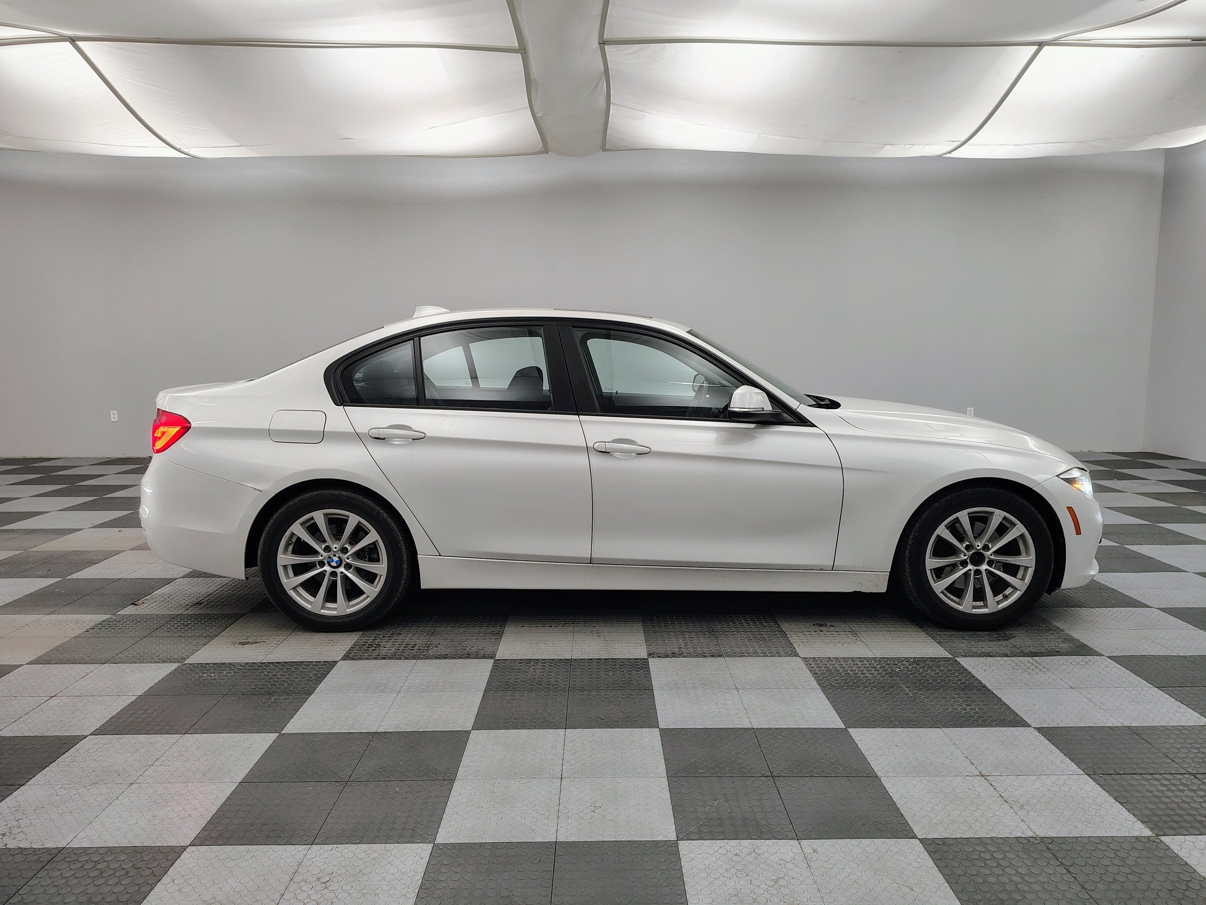 2018 BMW 3 Series 320i xDrive