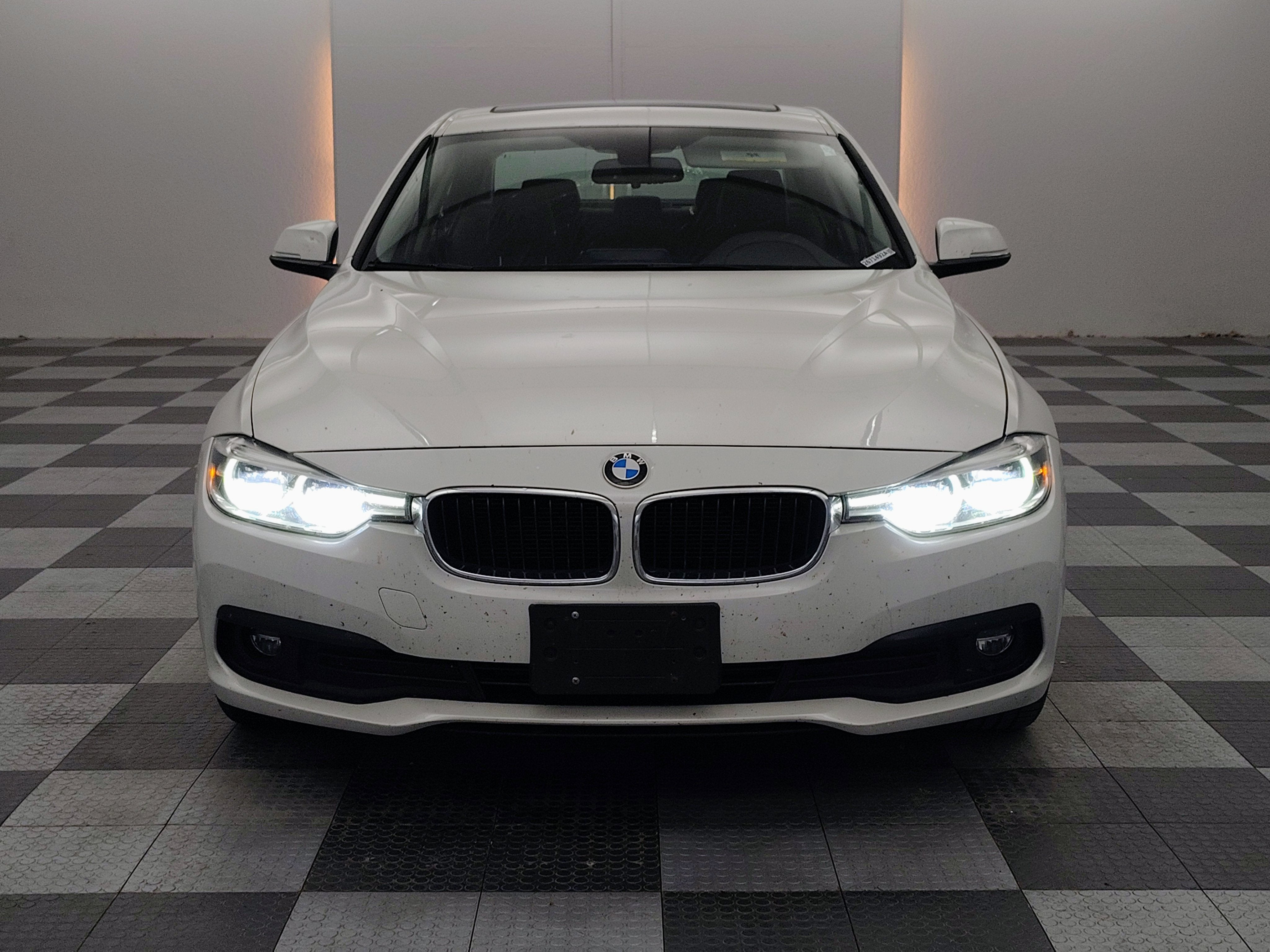 2018 BMW 3 Series 320i xDrive