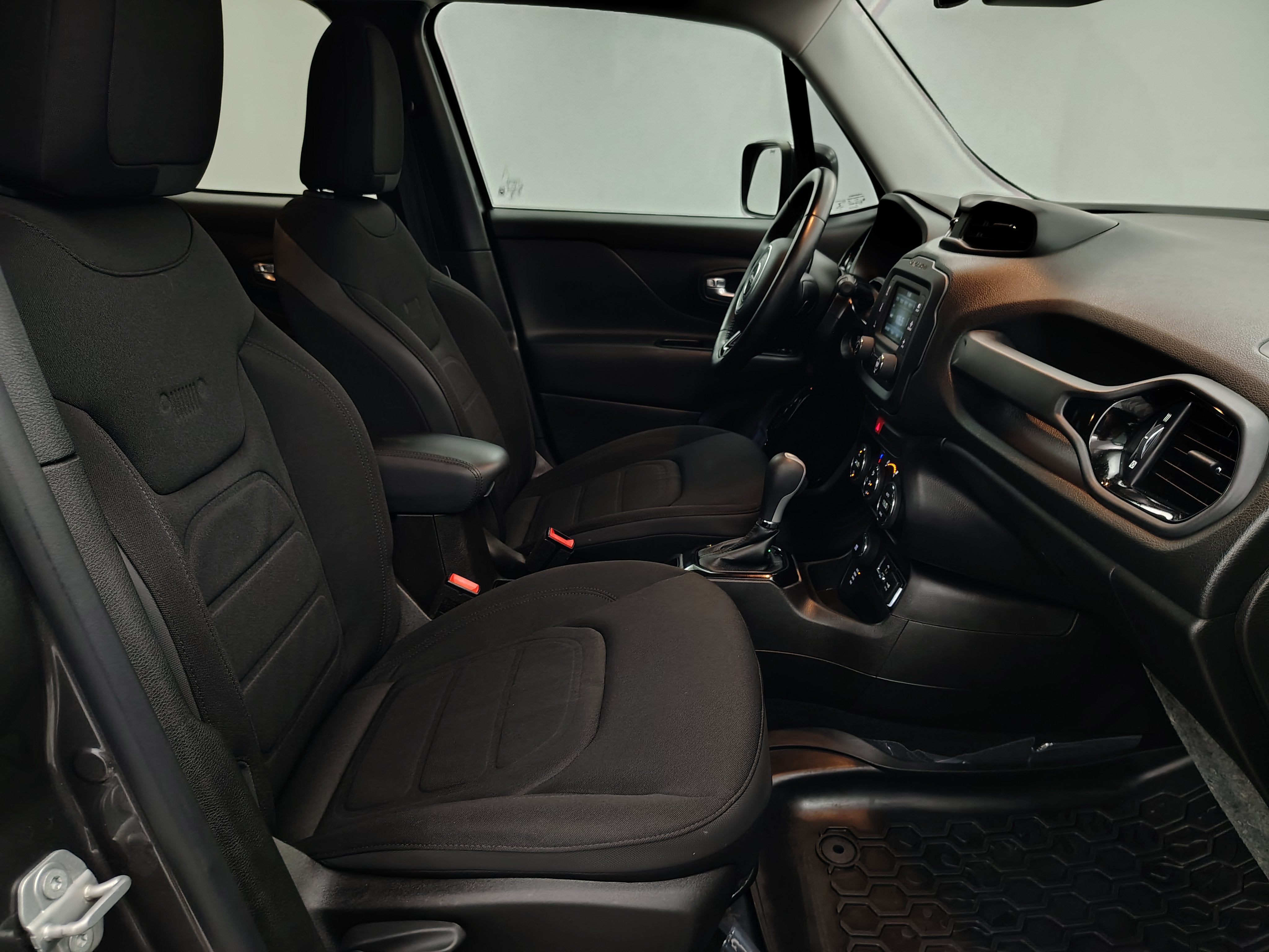 2017 Jeep Renegade Altitude